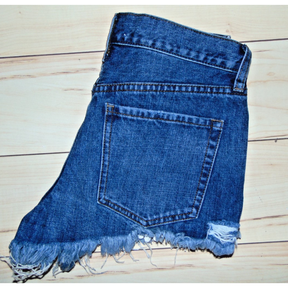 We The Free Blue Distressed Womens Jean Shorts Size 26 Button Fly Free People